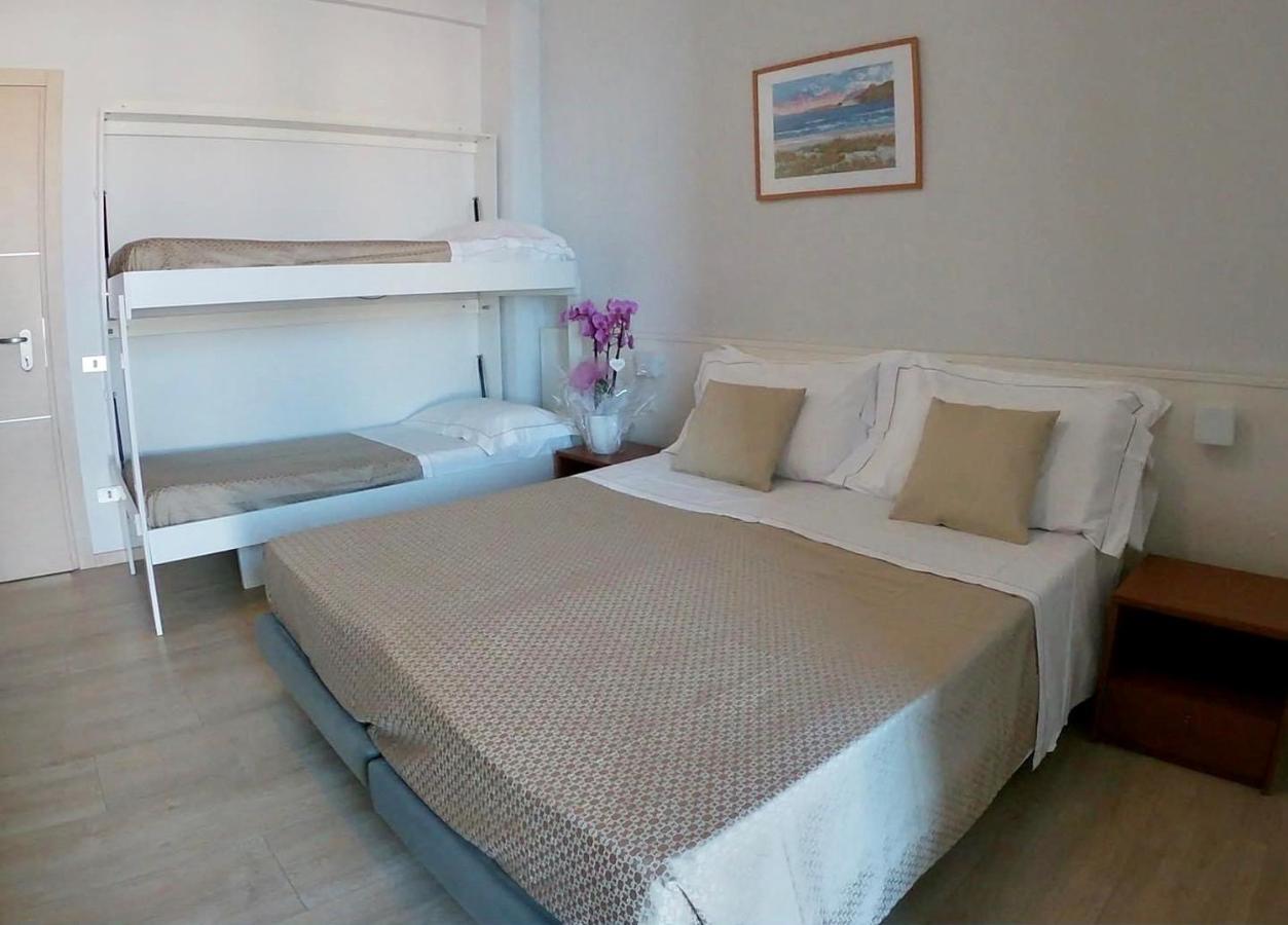 Hotel Caravel Marotta Kültér fotó