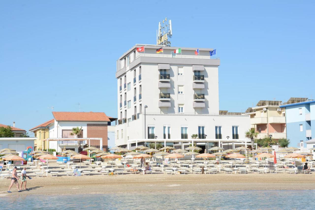 Hotel Caravel Marotta Kültér fotó