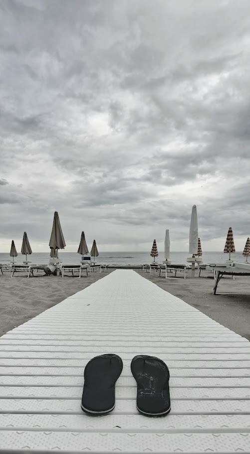 Hotel Caravel Marotta Kültér fotó