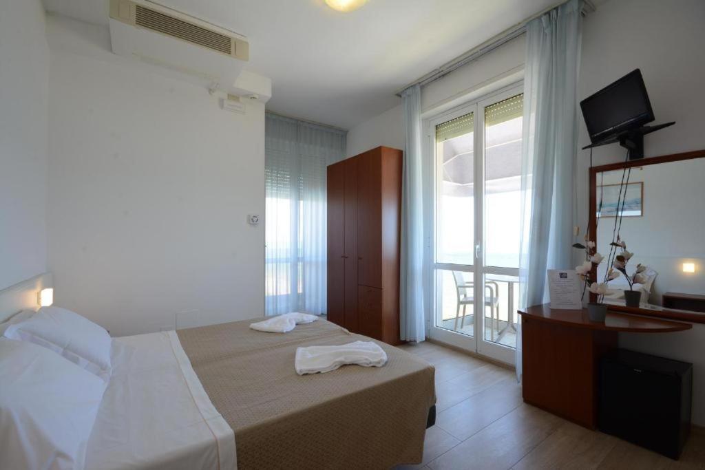 Hotel Caravel Marotta Kültér fotó
